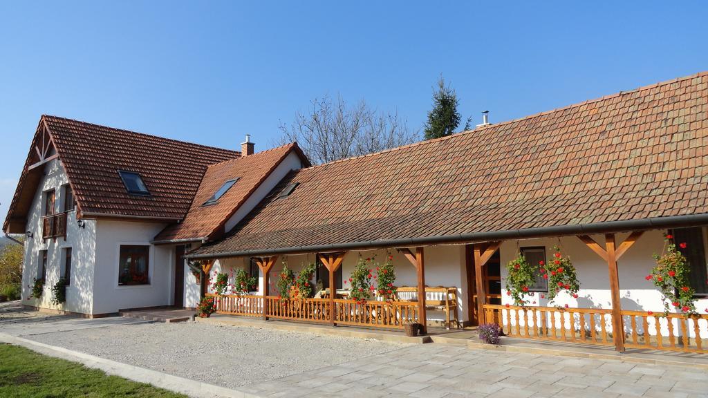 Gerendas Vendeghaz Hotel Egerszalók Buitenkant foto